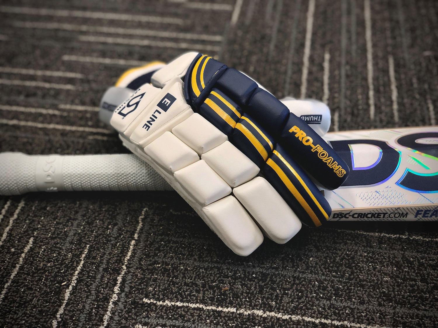 The Different Types of Cricket Batting Gloves - AT Sports